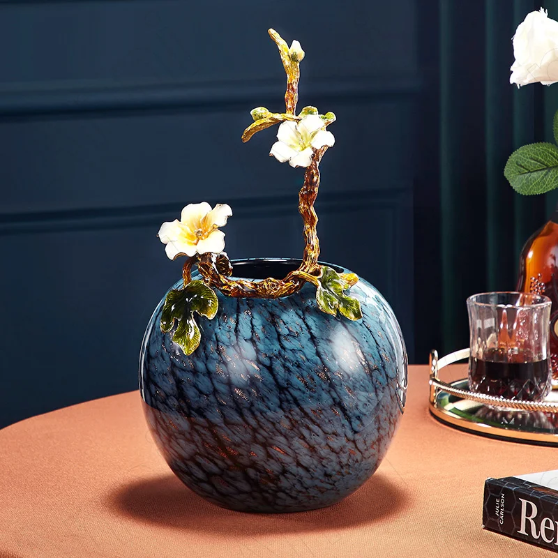 

Creativity Enamel Ceramic Vases European Vintage Floral Embellishment Relief Craft Desktop Flower Vases Living Room Decoration