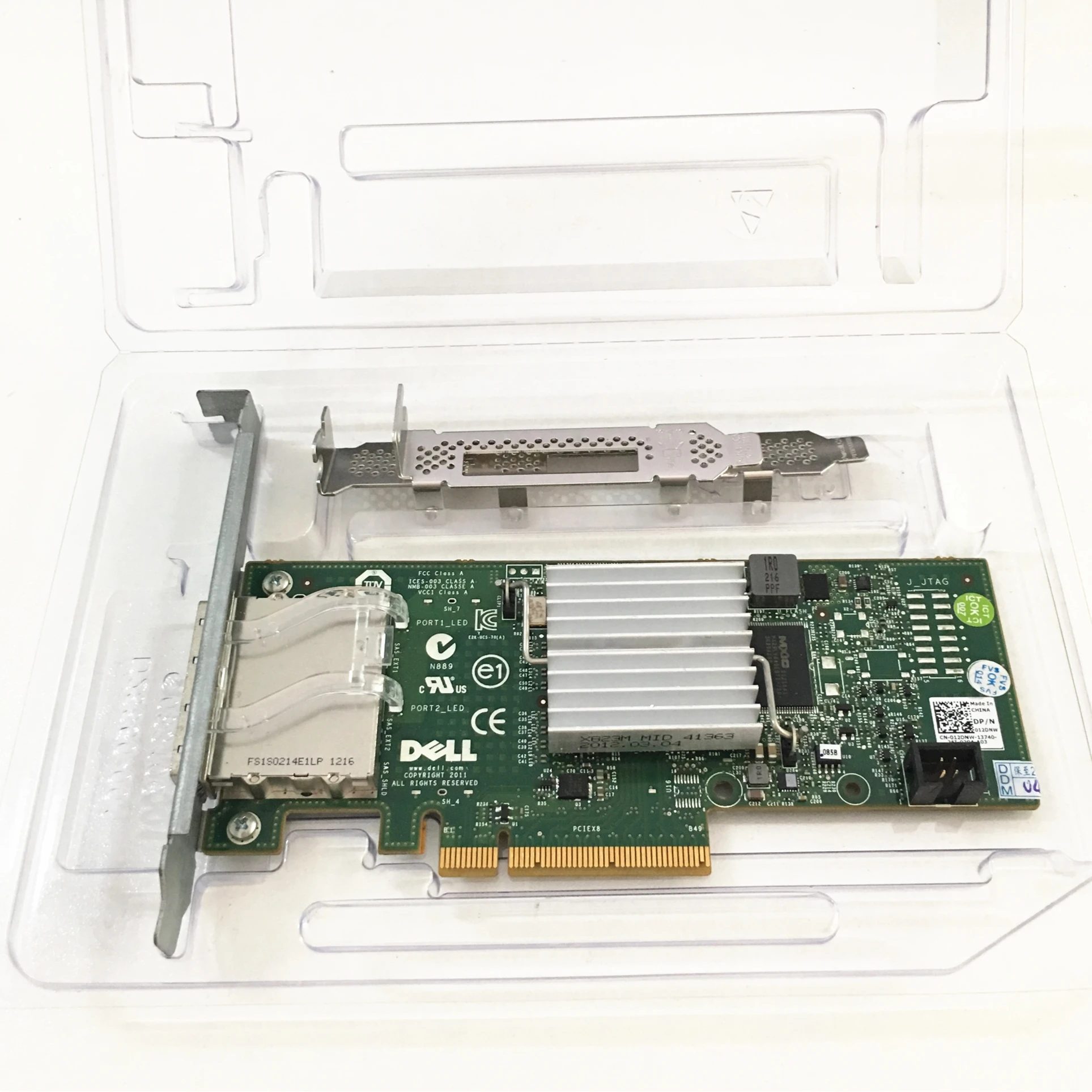 Используется DELL H200E 6GB HBA SAS channel card 2 порта Ext SFF-8088 12DNW LSISAS2008 = LSI 9200-8E