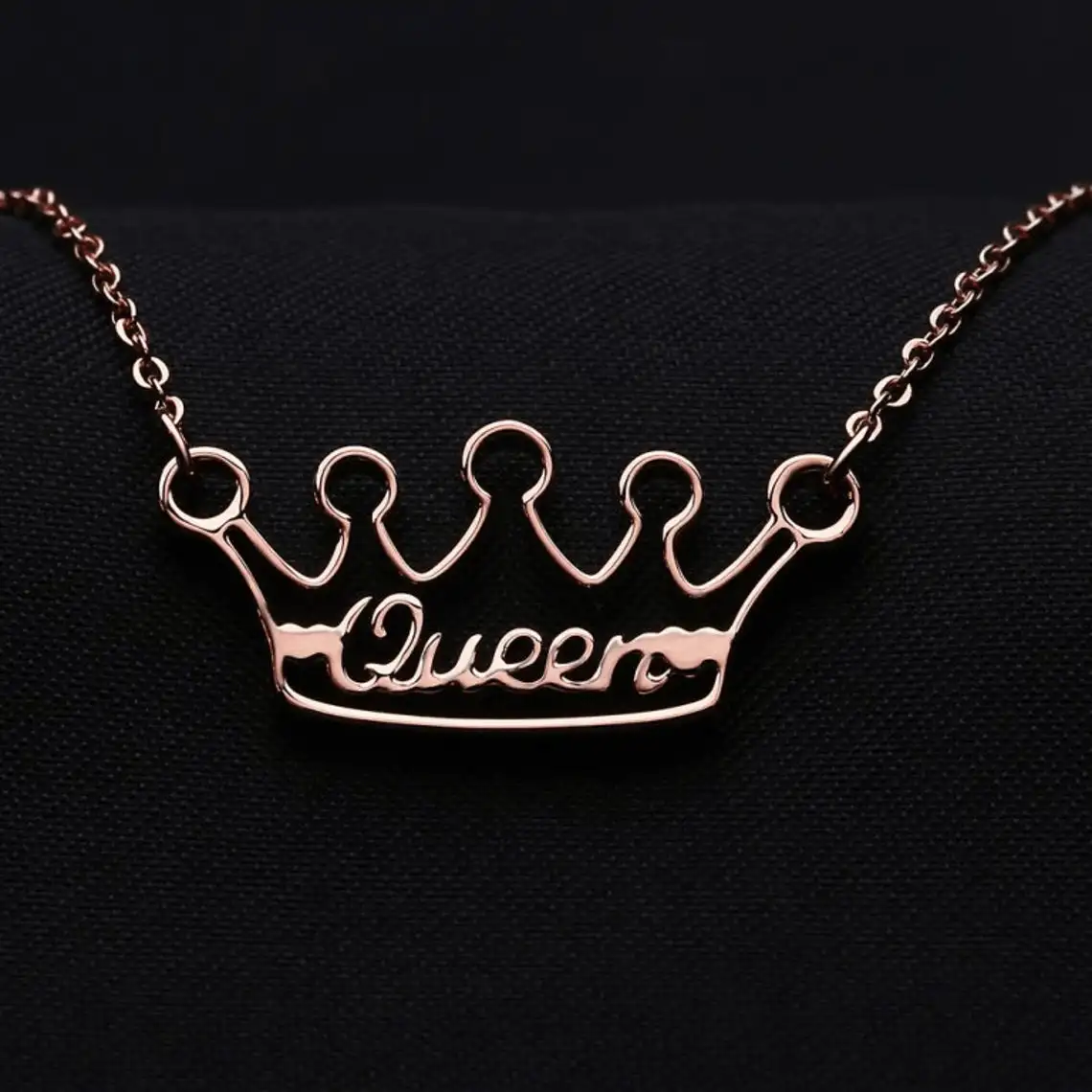 

Personalized Crown Name Pendant Necklace Queen's Jewelry For Women Stainless Steel Custom Personalized Nameplate Choker Jewelry