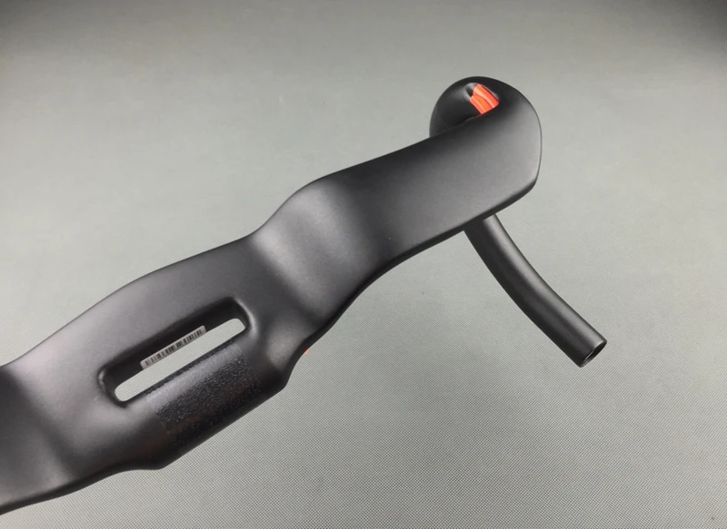 Велосипедный руль UD из углеродного волокна со встроенным держателем компьютера