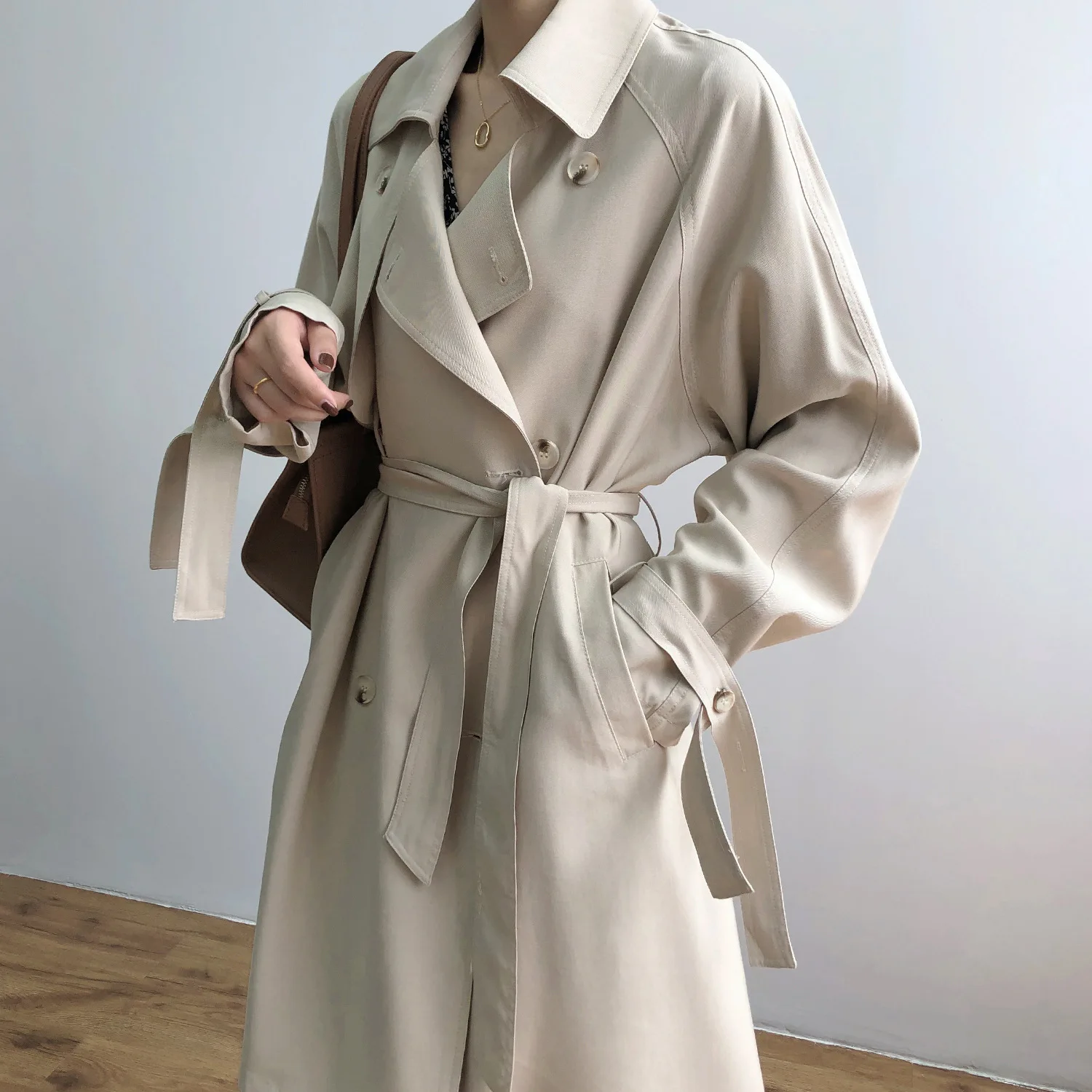 

Nice Vogue Women Long Trench Coat With Belt Turn Down Collar Women Casual Cotton Long Trench Femme Casaco Abrigo Streetwear