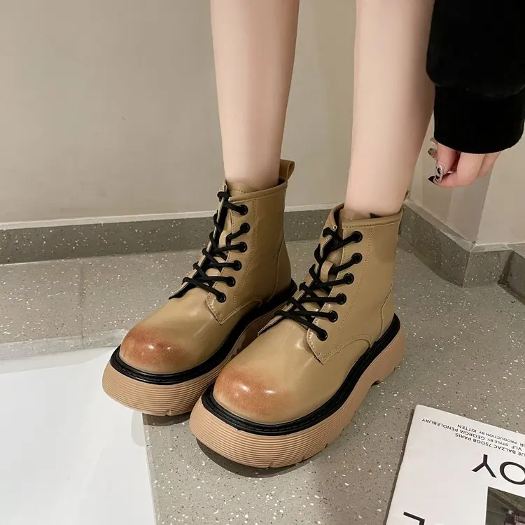 

Женские белые ботильоны с круглым носком, зимняя обувь для женщин, ботинки на плоской подошве со шнуровкой, Женская обувь в Стиле Лолита на с...