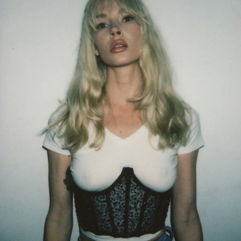 

Oushang Y2K Aesthetics Sequins Bandage Corset Crop Tops 2000s Fashion Lace-up Red Harness Corset Belt Party Outfits Clubwear