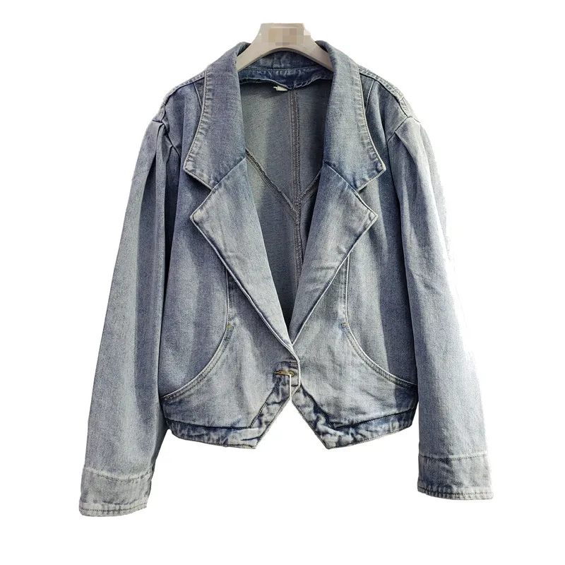 

Coats & Jackets