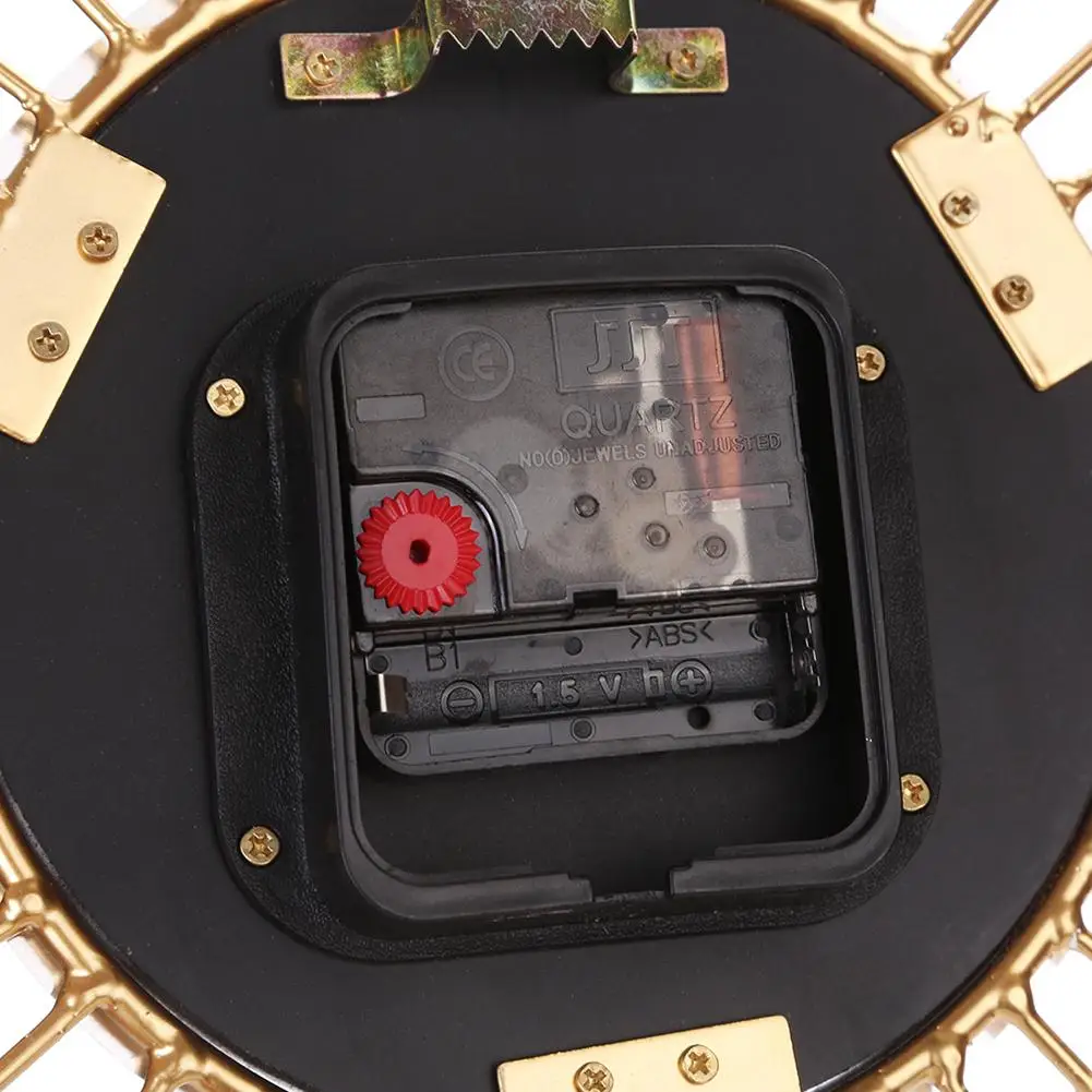 

Fashion Rhinestone Flower Metal Quartz Wall Clock Silent Bedroom Hanging Decor