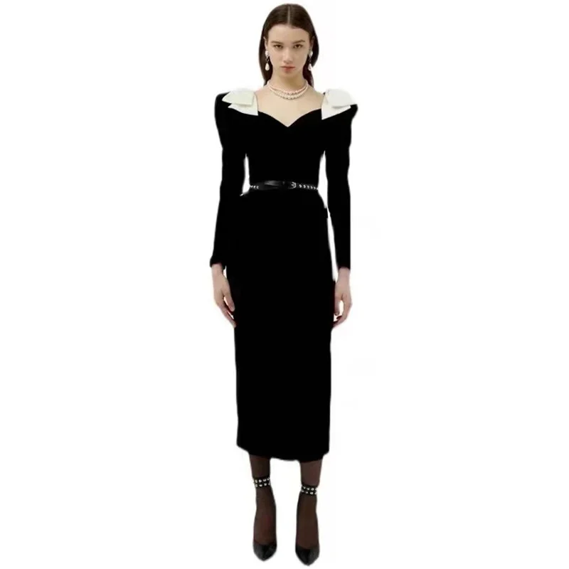 

2021 autumn new mid-length temperament Women's dress, design sense stitching bowknot velvet V-neck black dress without belt