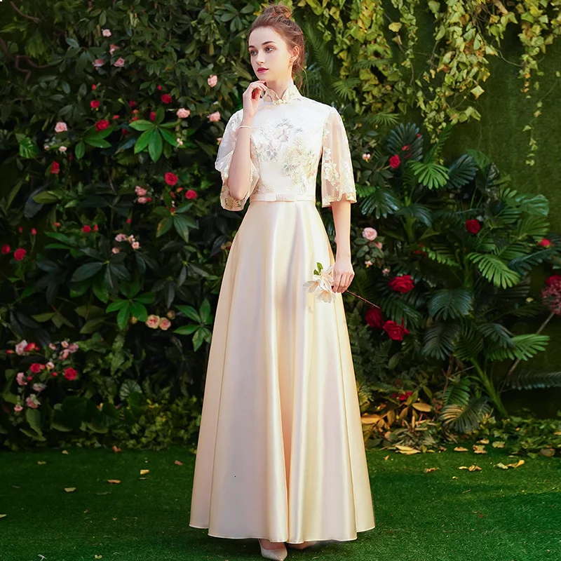 Красивый халат принцессы для девушек и подружек невесты серые платья на день