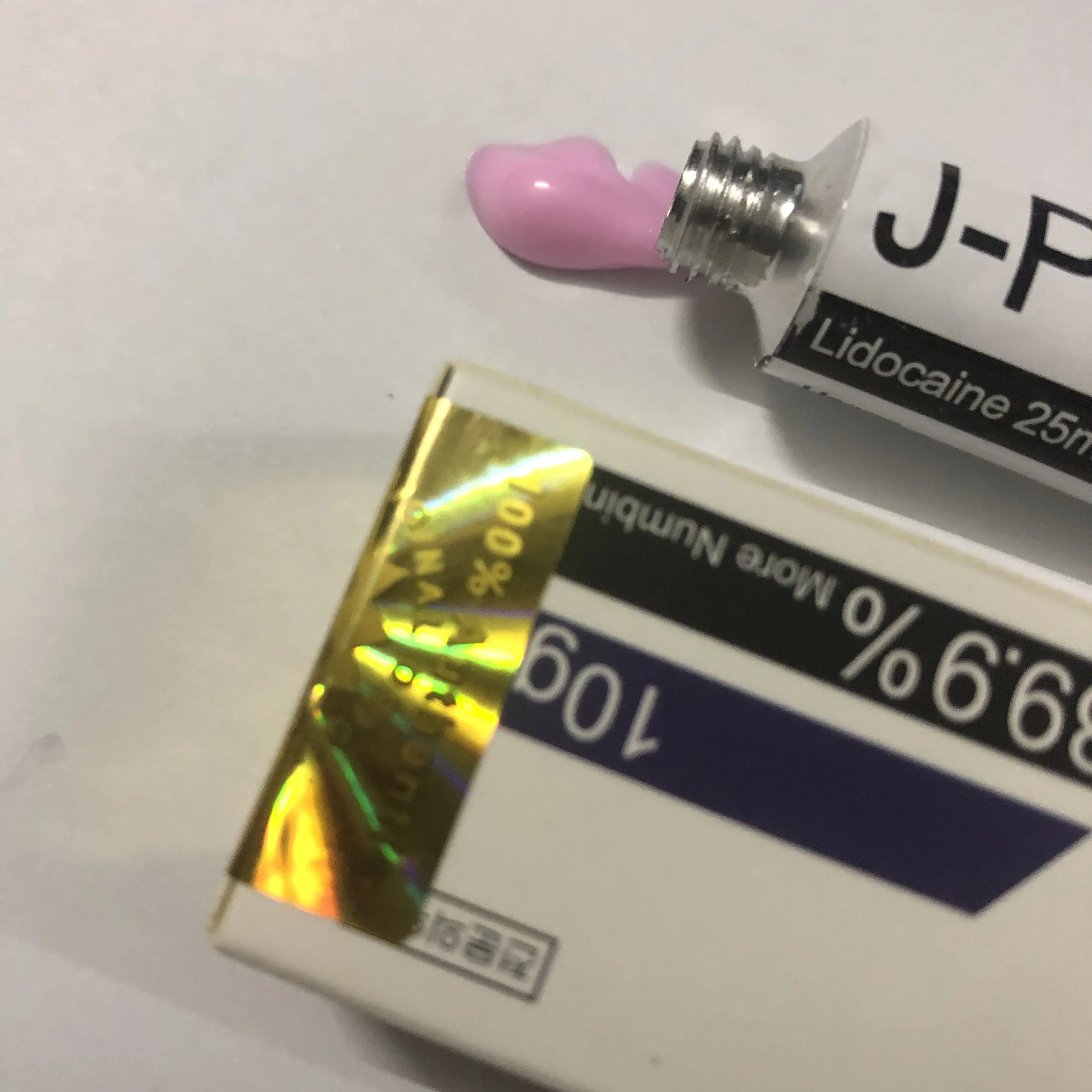 

39.9% J-PRO Tube pink Cream Before Tattoo Cream Piercing Painless Permanent makeup Body Eyebrow Eyeliner Lips Pain Reliever 10g