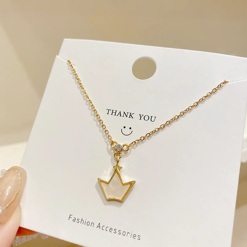 

Simple golden crown pendant necklace ladies clavicle chain fashion jewelry prom accessories