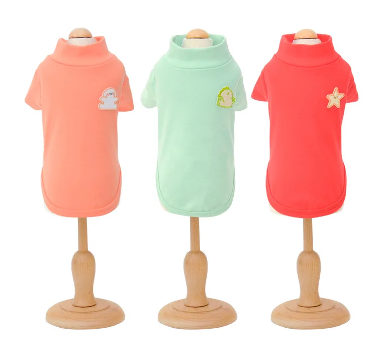 Рубашка для собак разных цветов на осень и зиму костюм двух ног карамельных