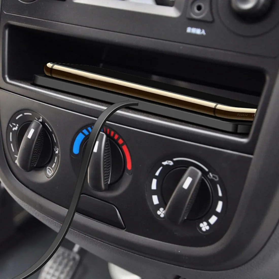 

10W Car Charger Pad Non-slip Silicone Mat Fast Charging Qi Wireless Charger Dashboard Holder Dock Station Pad for iPhone Samsung