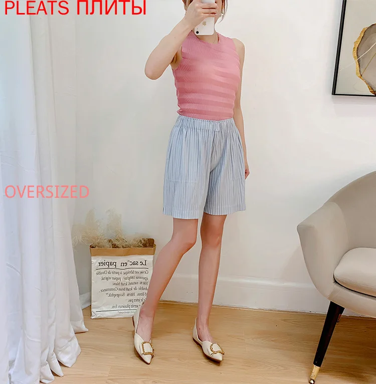 

Miyake pleated shorts 2021 summer new loose large size wide-leg shorts