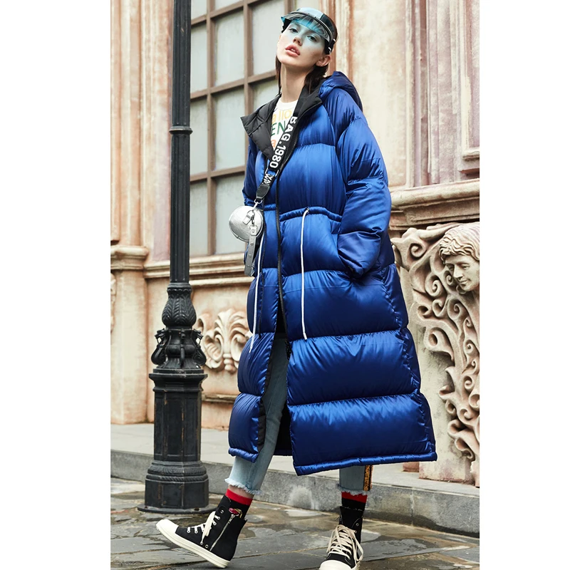 Женская длинная куртка на белом утином пуху теплая Модная парка Толстая