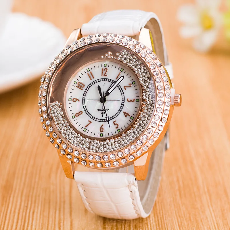 Часы наручные женские кварцевые со стразами модные роскошные с кожаным