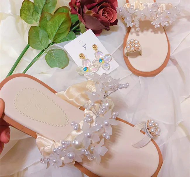 

Шлепанцы в стиле принцессы, нежные со складками, однословные шлепанцы, сандалии на плоской подошве, новый милый стиль для лета