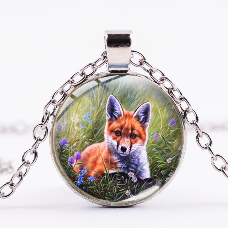 Азиатских 2019 белого цвета с рисунком лисы Шарм Подвеска в виде красивого цветами