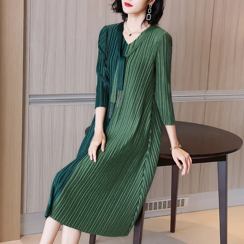 

French High End Foreign Style Lady's Age Reduction Pleated Dress Spring 2021 New Women's Plus Size Dress