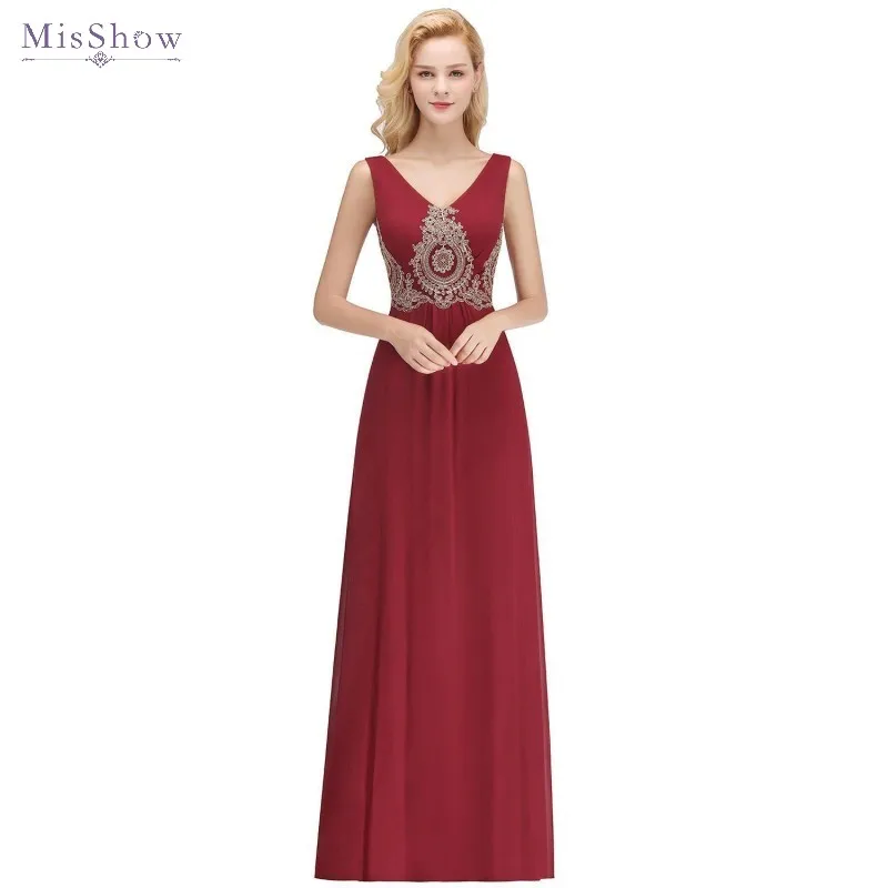 Длинное вечернее платье бордового цвета модель 2019 года с V образным вырезом без