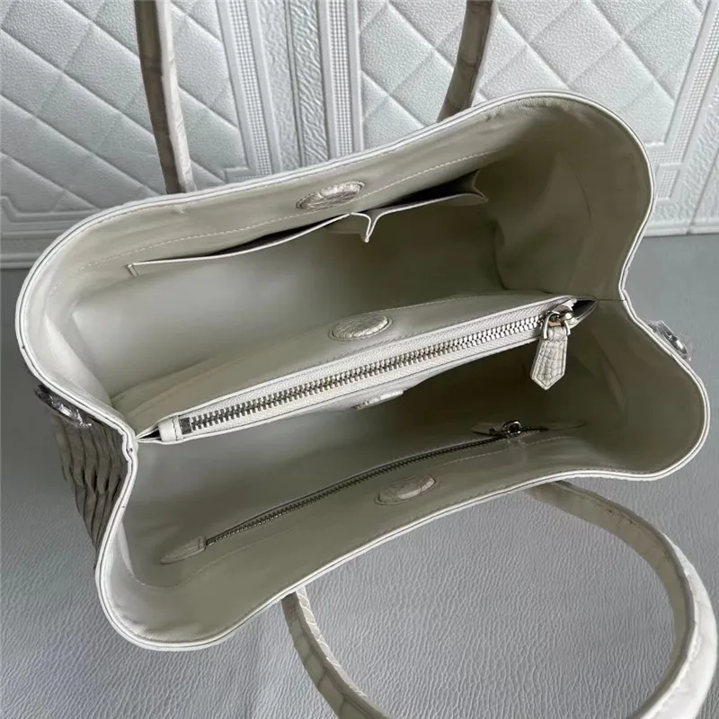 Рисунок 6 - Женский классический кошелек из