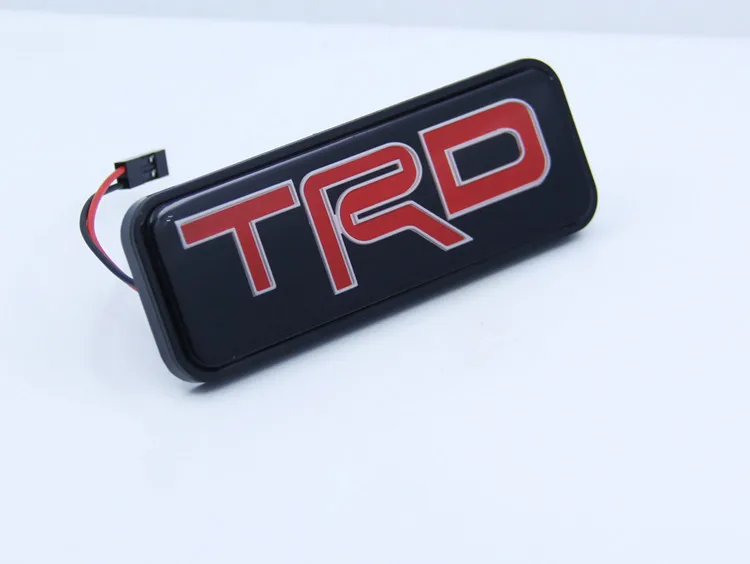 Блестящие TRD Автомобильные логотипы светодиодный автомобиль передняя решетка Прохладный ремонт украшения TRD светильник логотип автомобиля trd светодиодный знак