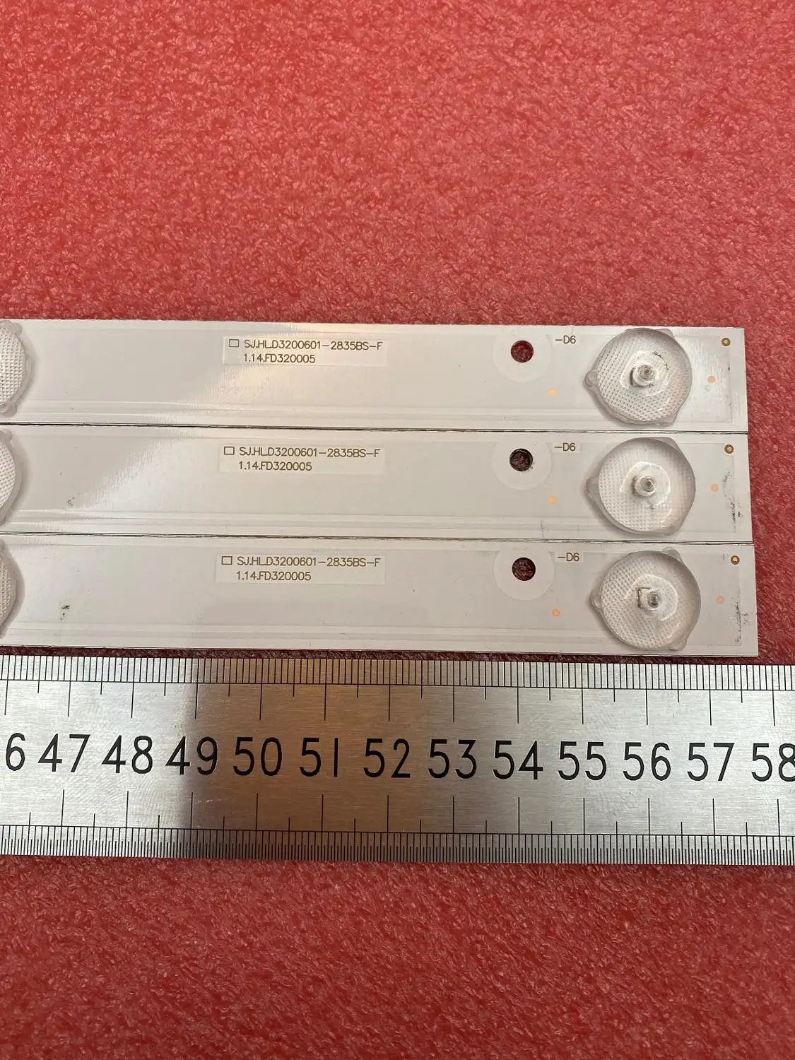 Новый 30 шт./лот 6 светодиодный (6 V) 577 мм Подсветка полосы для LE 8822A SJHLD3200601 SJ.HL.D3200601