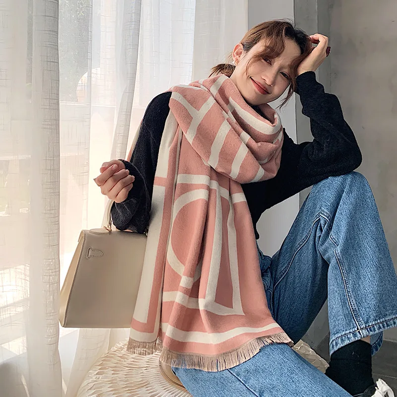

Winter Warm Lady Scarf Fashion Capes Oversized Shawls Wraps Cashmere Pashmina Plaid Women Ponchos Female Girl New Accessories