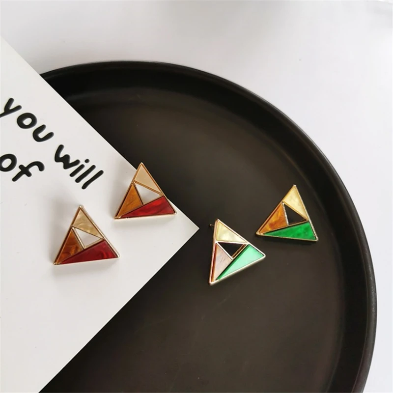 Модные серьги в стиле ретро с геометрическим рисунком повседневные виде