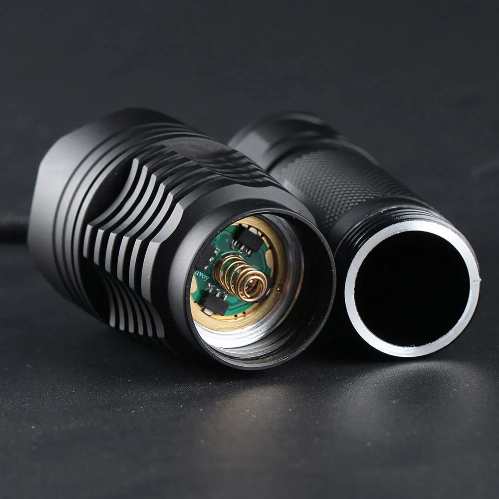 Светодиодный фонарик Convoy M1 Cree XPL HI LED пластина DTP 7135*8 biscotti плавный отражатель 18650