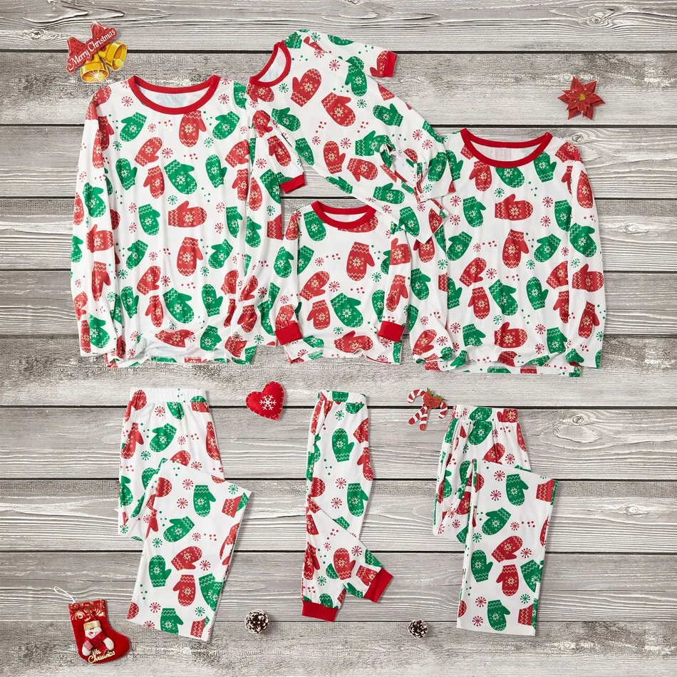 

Christmas Family Matching Pajamas Set Family Look Mother Daughter Father Baby Kids Sleepwear Mommy and Me Nightwear Clothes