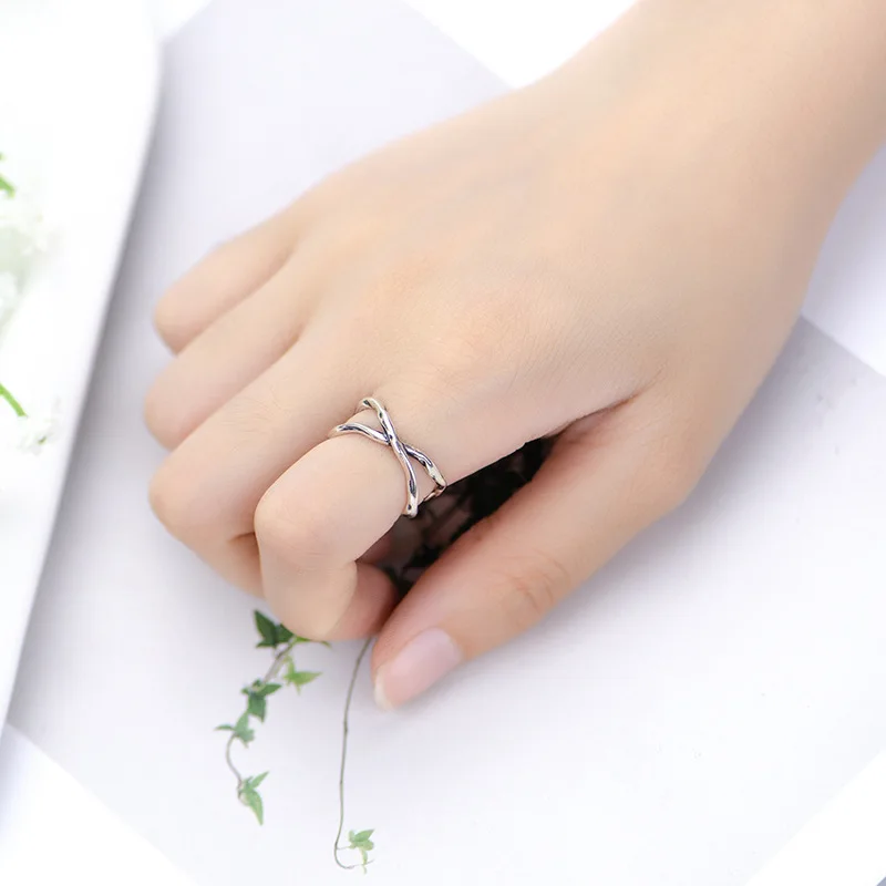 

Luxury Male Female Metal Open Thin Ring Charm Silver Color Adjustable Wedding Rings For Women Men Hip Hop Cross Engagement Ring