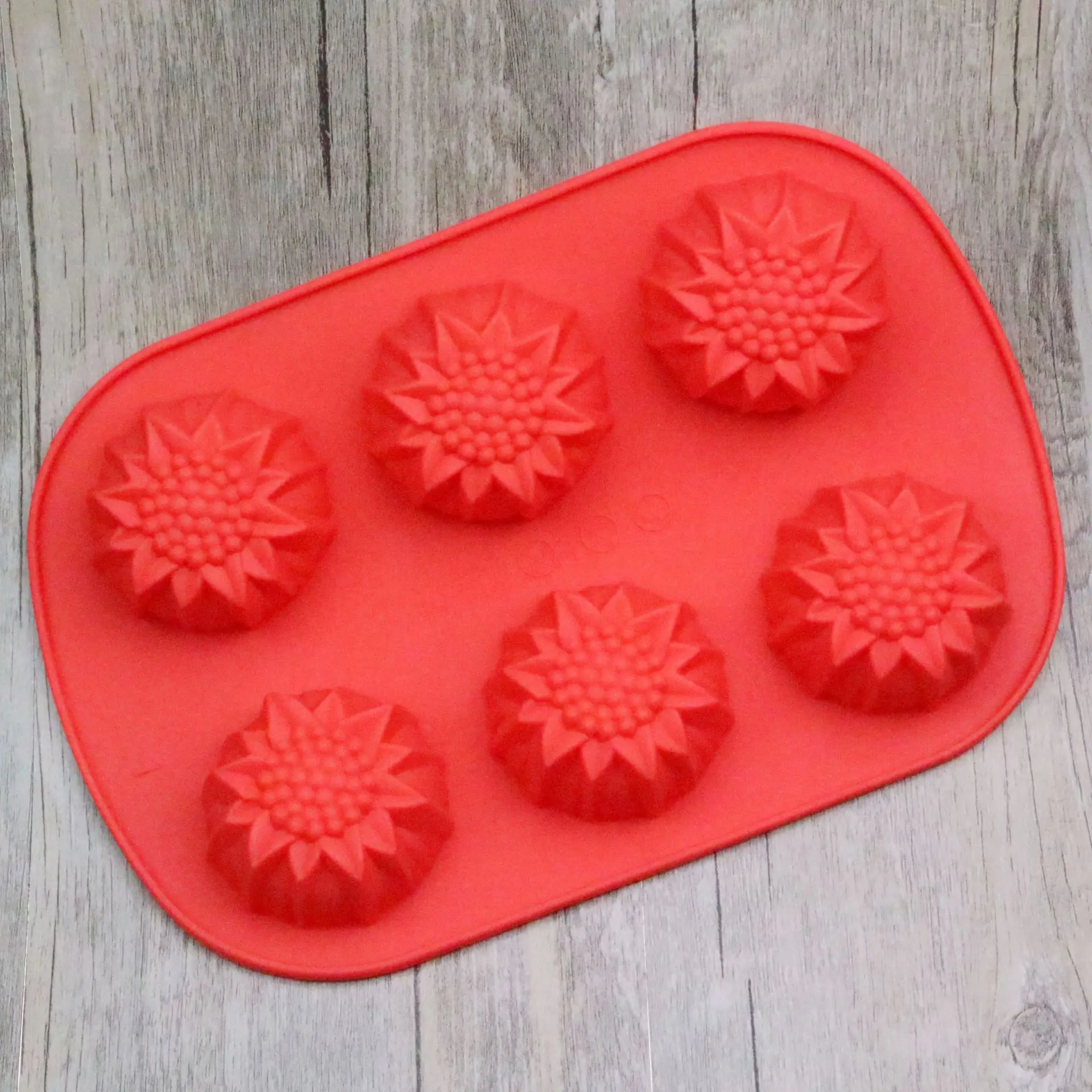 

Silica Gel 6 Continuous Flower Cake Mold Modeling Baking Easy Demoulding DIY Tool