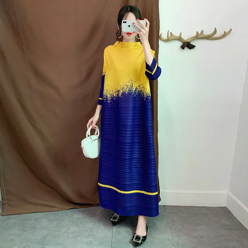 

Плиссированные платье средней длины Длина новые осенние 2021 градиент плиссированные юбки размера плюс, одежда для женщин, спортивный верх п...