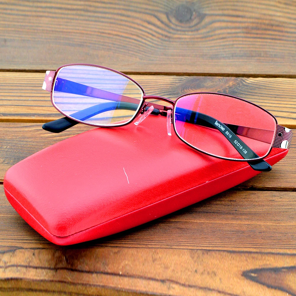 

Titanium Alloy Frame Half-rim Spectacles Multi-coated Lenses Fashion Reading Glasses +0.75 To +4 with PU CASE