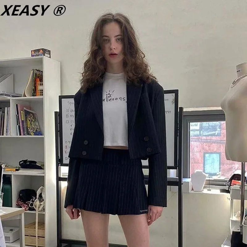

Женский комплект из двух предметов XEASY, Модный комплект в полоску, блейзер + винтажная Женская юбка, короткий осенний блейзер с открытым пупком