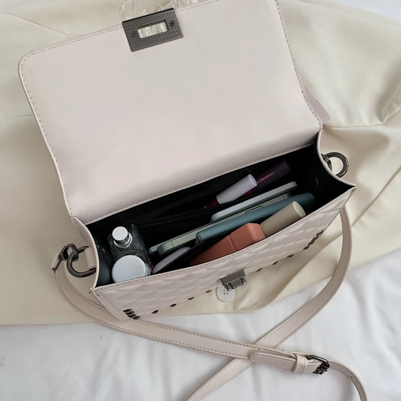 

Small Rivet Shoulder Bags for Women Rhombus Plaid Crossbody Bags Ladies Quilted Flap Messenger Bag 2021 Letter Printed Handbags