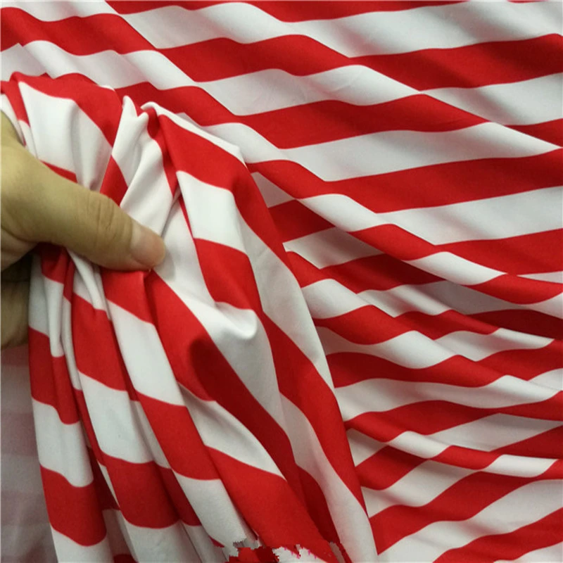 Красно-черная эластичная молочно-шелковая трикотажная ткань в полоску с принтом