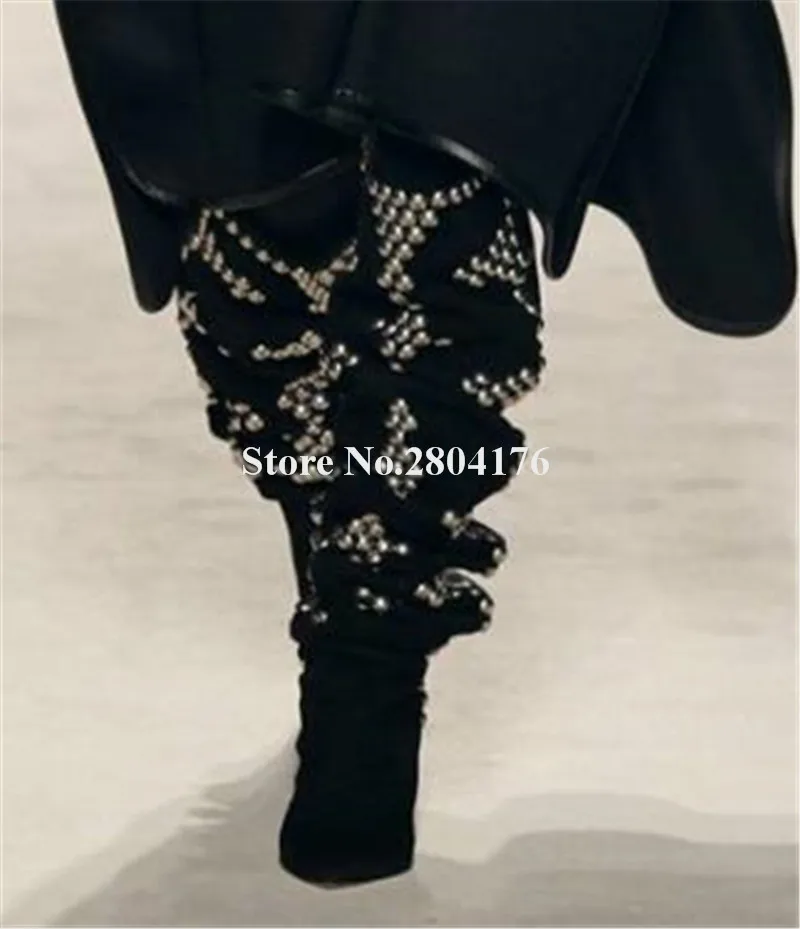 Сапоги выше колена с заостренным носком на каблуке-шпильке