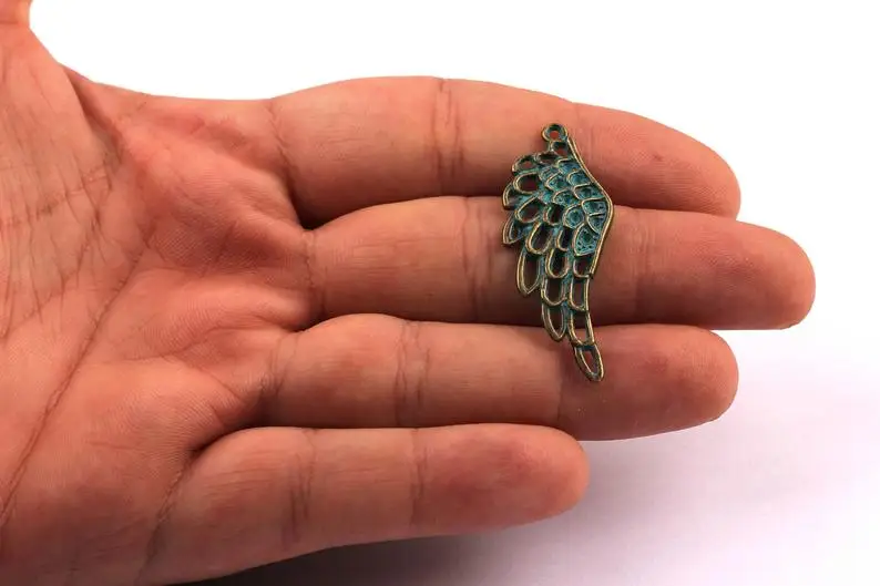 

Faux Patina Pendant - Wing Shaped - Alloy Charms - Zinc Alloy Beads - 5PCS/LOT - Jewelry Supplies - 40x17x2mm - ZZ1062