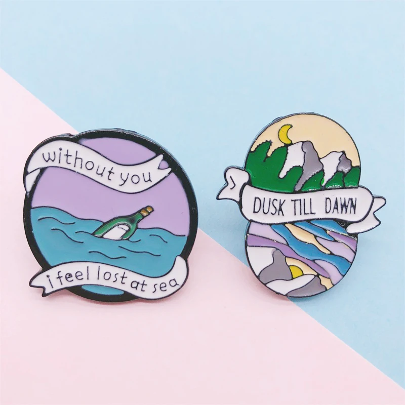 Эмалированная брошь из металлического сплава с мультяшным изображением круга