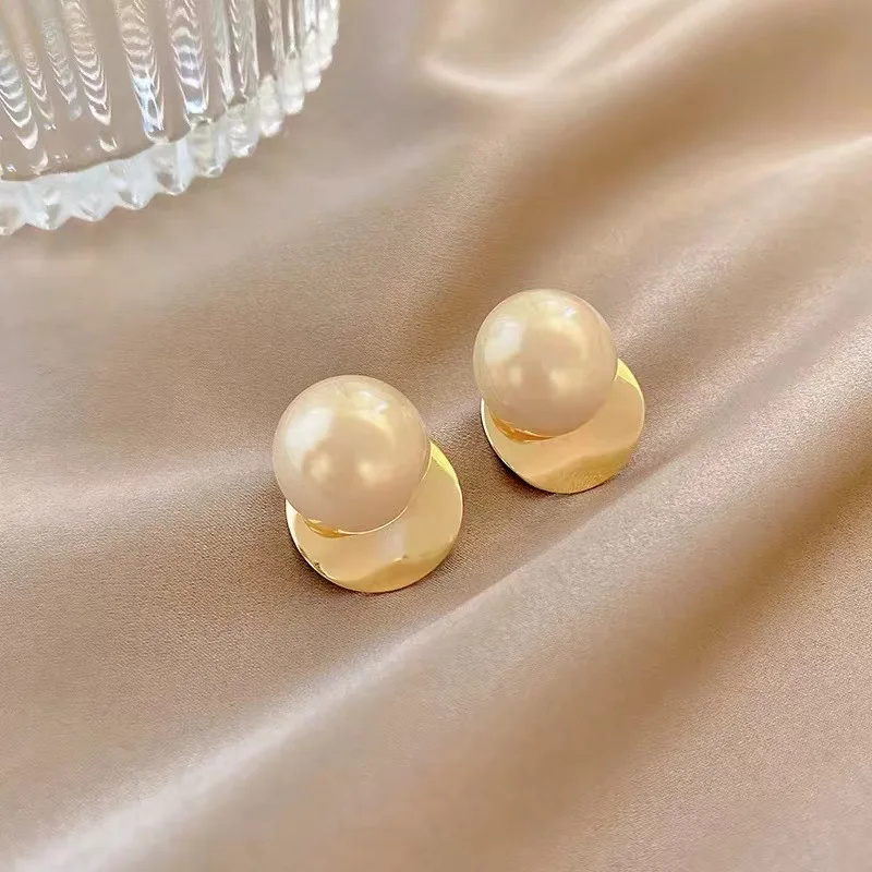 

2021 New Fashion Sweet Pearl Drop Earrings Contracted Elegant Lovely Geometric Circular Fine Metal Women Dangle Earrings Jewelry