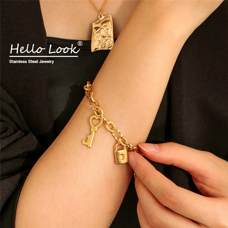 

HelloLook Love Key Lock Bracelet for Couple Lover Stainless Steel Gold Key Lock Pendant Bracelet Valentine's Day Engagement Gift