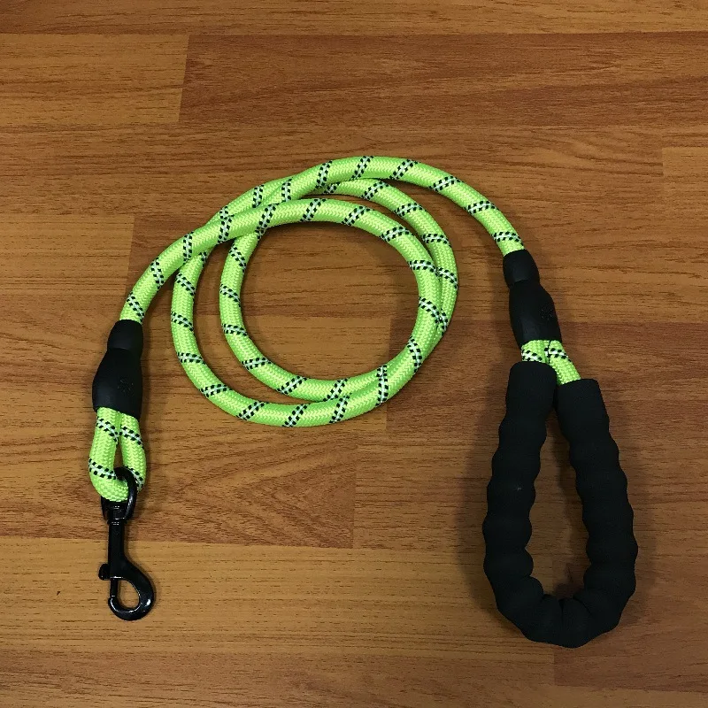 Крупных собак в поводок для домашних животных и удлиняется 1 5 метров ночь