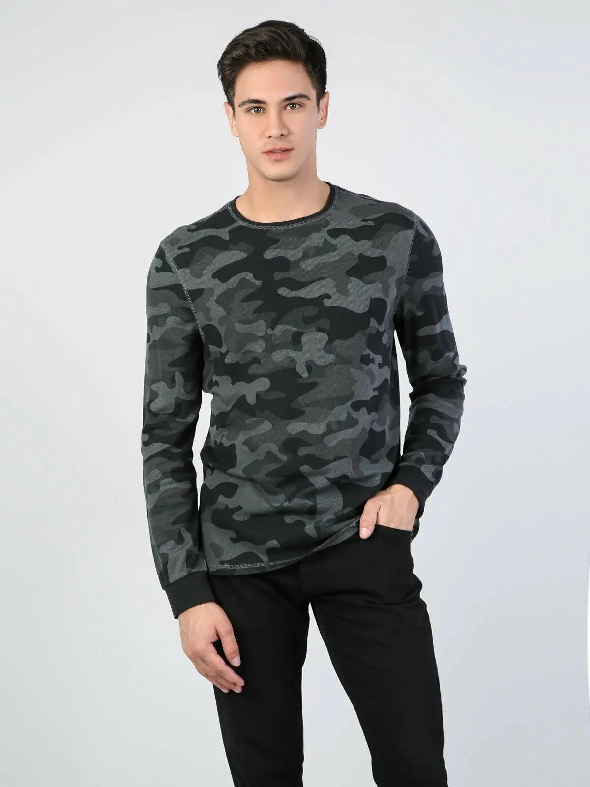 

Men Long Sleeve Tshirt CL1045515