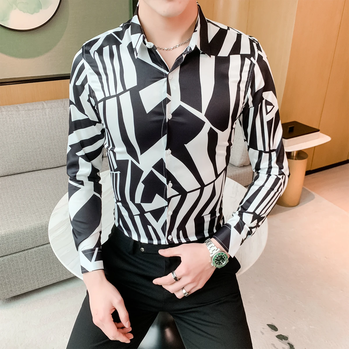 Красивая Мужская рубашка с цветочным принтом Лидер продаж разноцветная в стиле