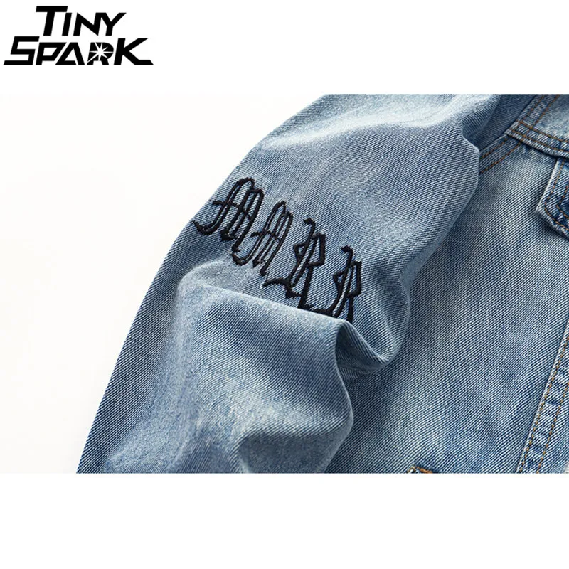 

Mens Denim Jackets Ripped Holes Vintage Gothic Letter Embroidery Hip Hop Jeans Jacket Men Streetwear Windbreaker Bomber Jacket