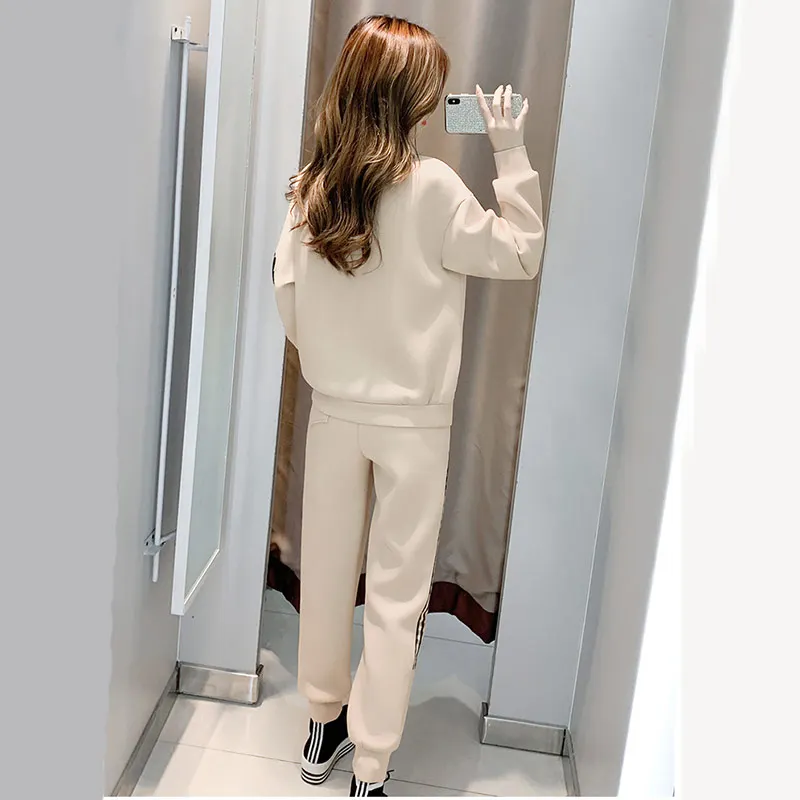 

Spring Patch Cartoon Bear Tracksuit for Women Khaki Two Piece Sets,Sweatshirt and Pants
