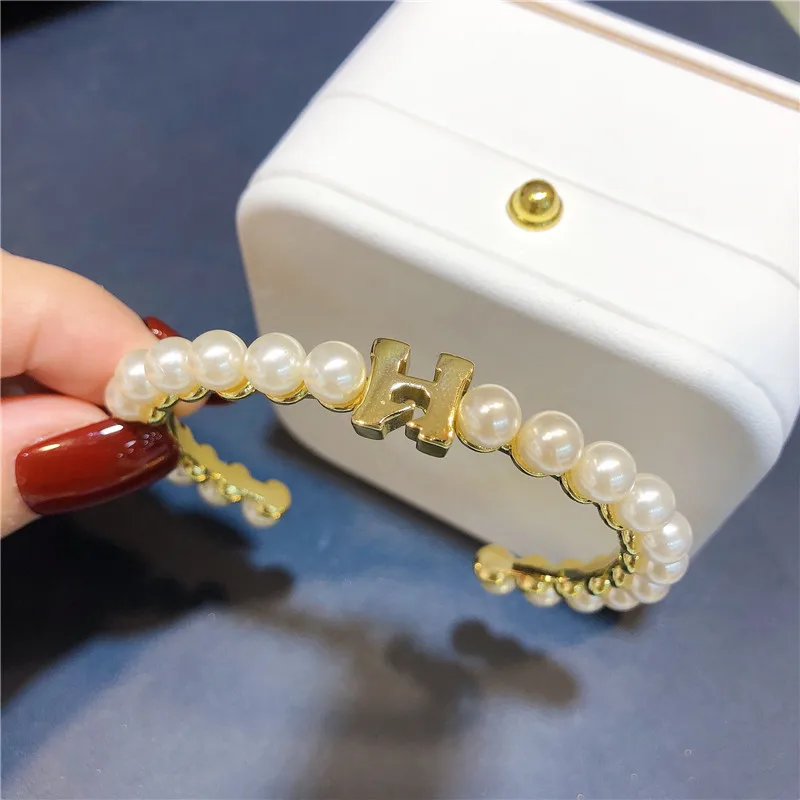 Модный женский большой кожаный браслет простой Универсальный Широкий H Word для