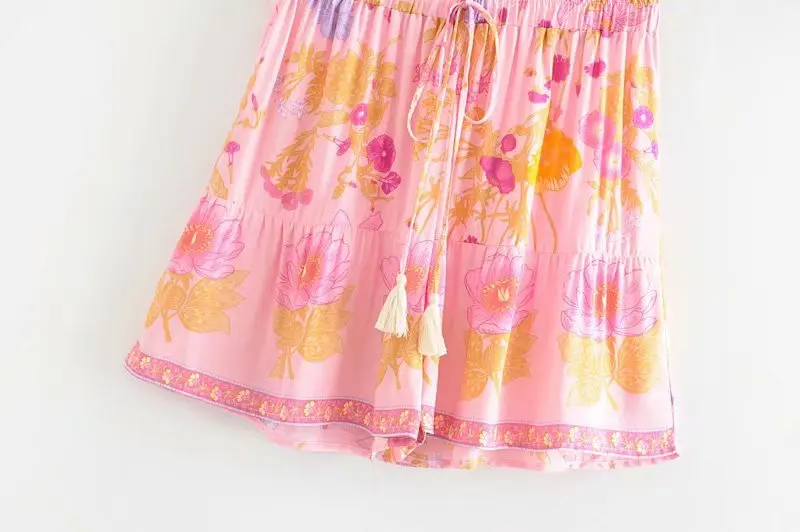 Boho шикарные женские шорты с цветочным принтом и эластичной талией в богемном стиле, женские свободные шорты из вискозного хлопка с оборками и кисточками