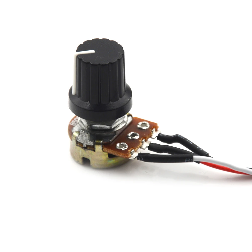 

1pcs Controller Control Governor With Switch 3.2x3.2cm/1.26x1.26inch DC 1.8 V-12 V Reversible Motor Speed Controller