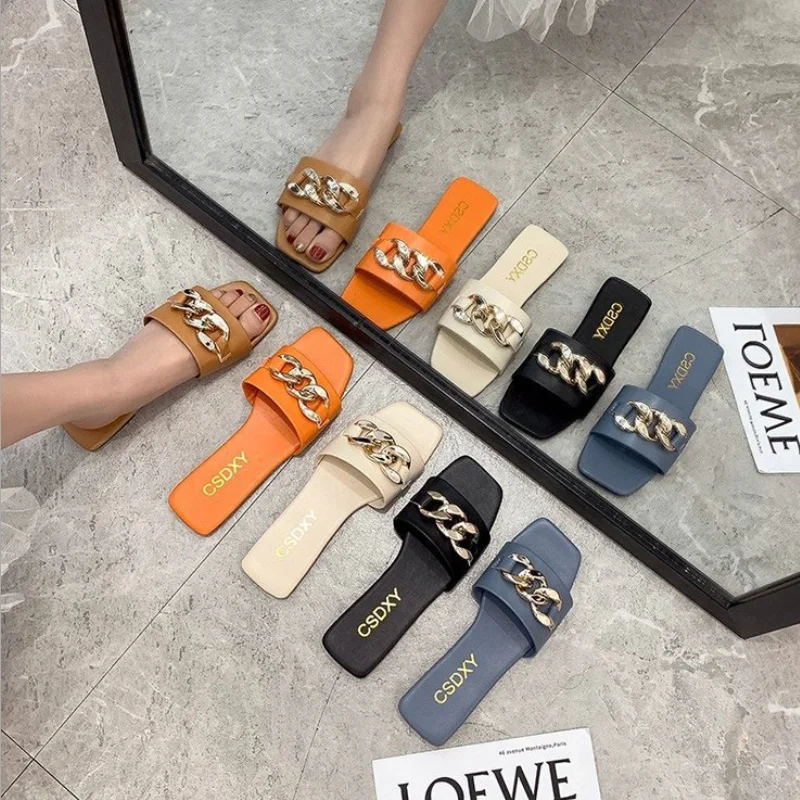 

2021 summer new Internet celebrity flat sandals women's outer wear fashion metal buckle retro ins fashion